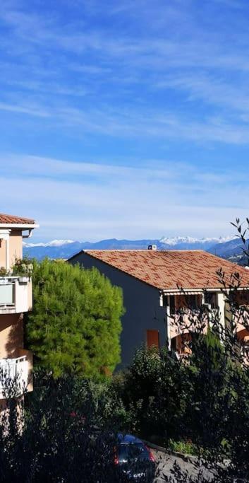 Studio Cosy Avec Terrasse Et Garage Saint-Laurent Du Var Limitrophe Nice Esterno foto