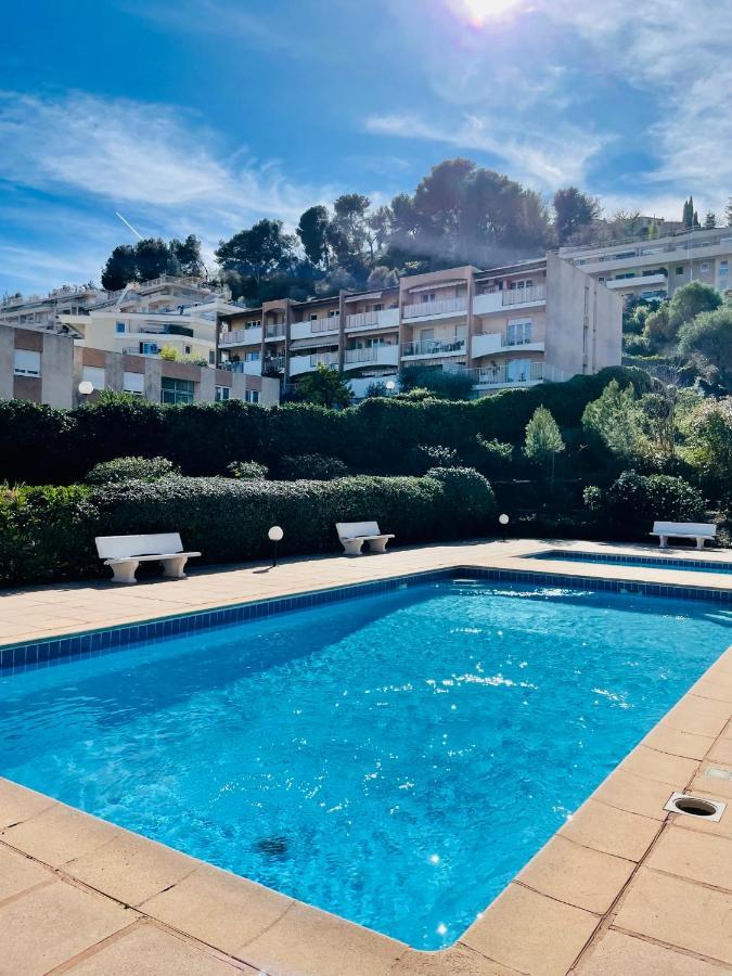 Studio Cosy Avec Terrasse Et Garage Saint-Laurent Du Var Limitrophe Nice Esterno foto
